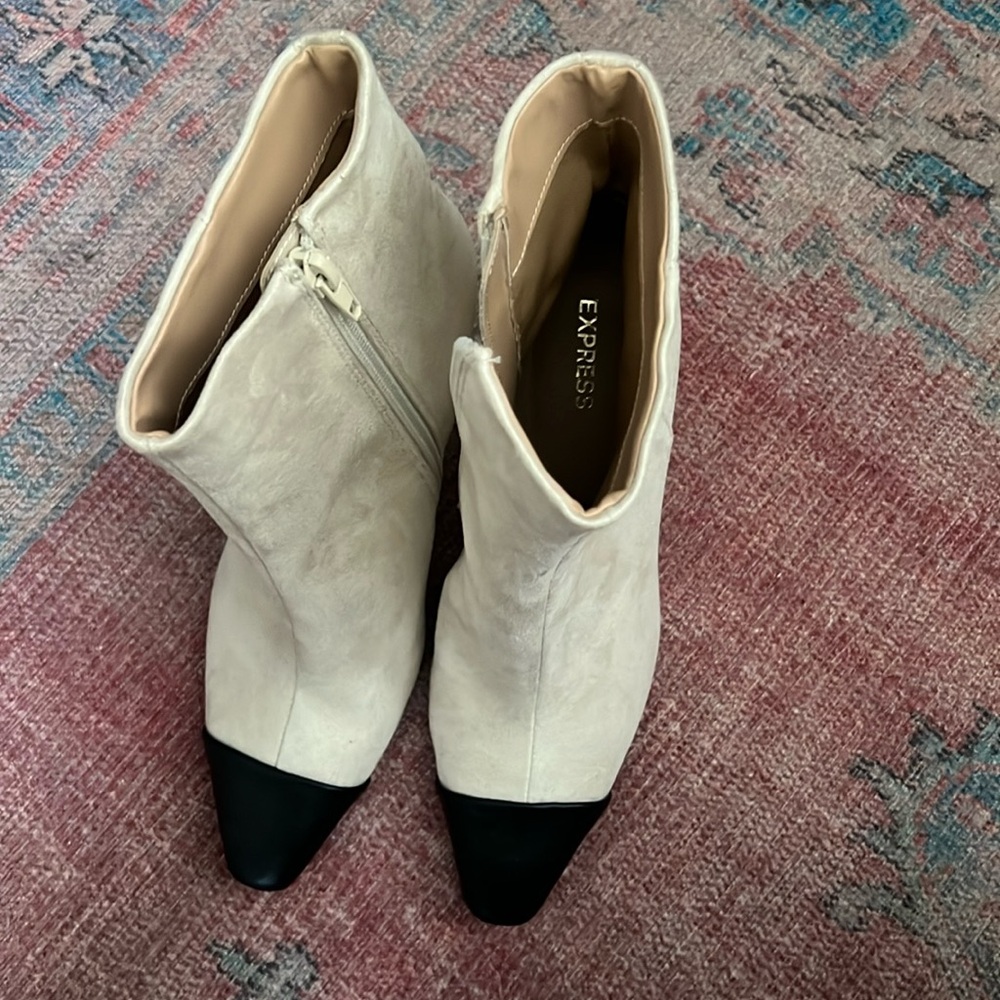 EXPRESS SIZE 7 BOOT W/BLACK TOE & CREAM FAUX SUEDE USED ONCE!
